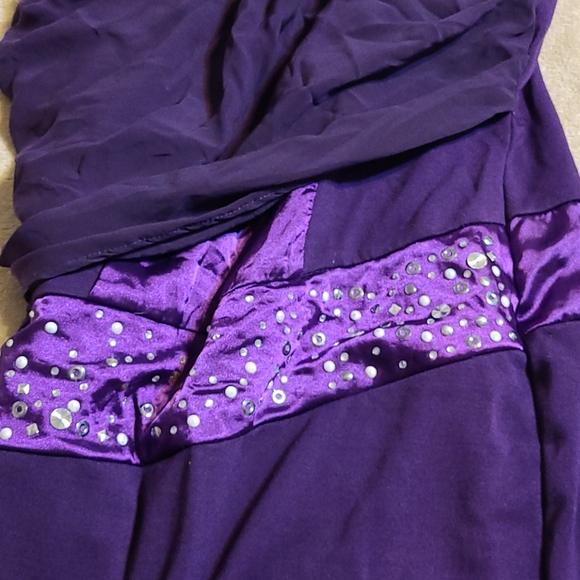 SWEET MISS medium party dress which is 27 long and - Picture 3 of 5